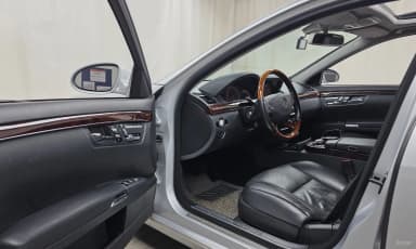 S-Class W221