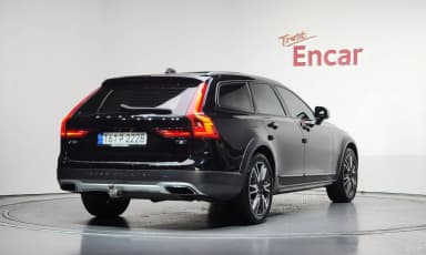 V90 Cross Country