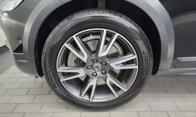 V90 Cross Country