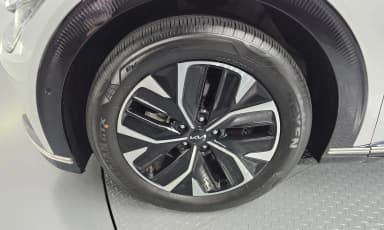 EV6