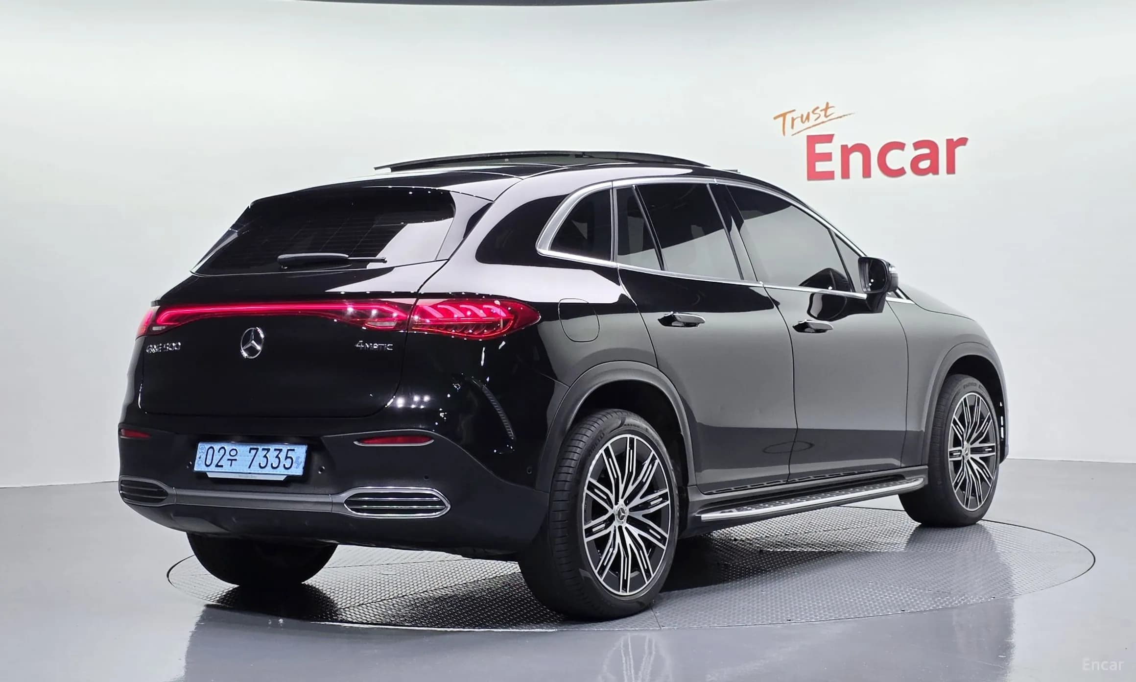 EQE SUV X294