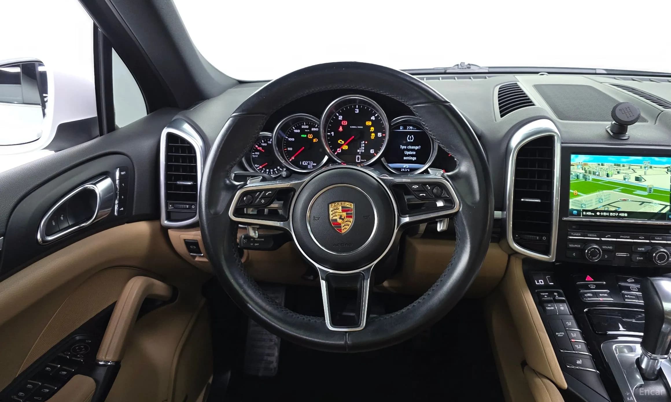 New Cayenne