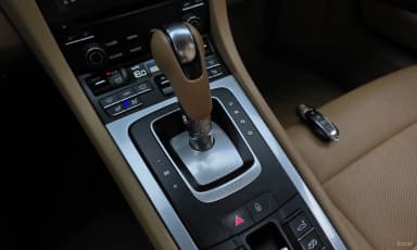 910