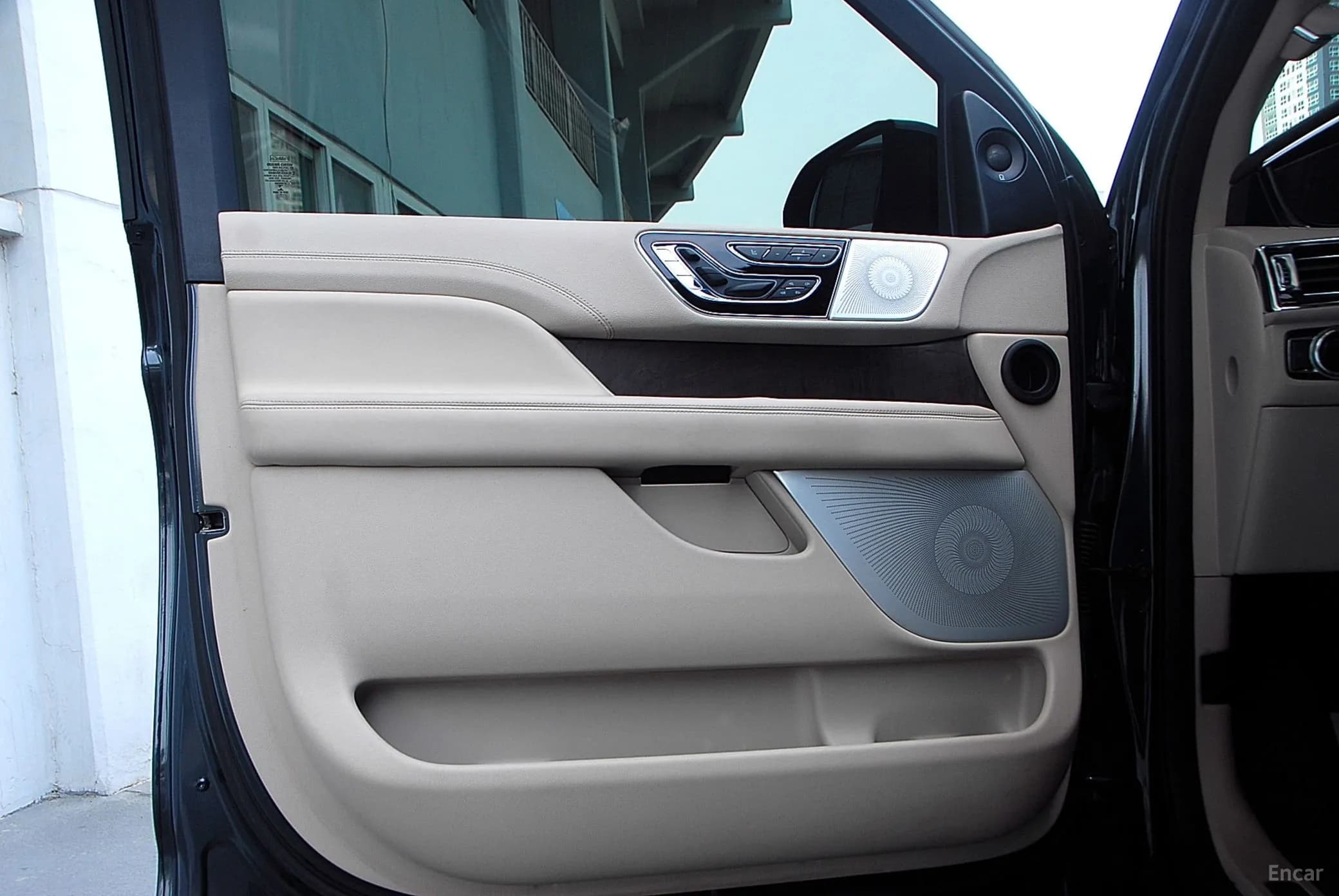 Navigator 4th generation