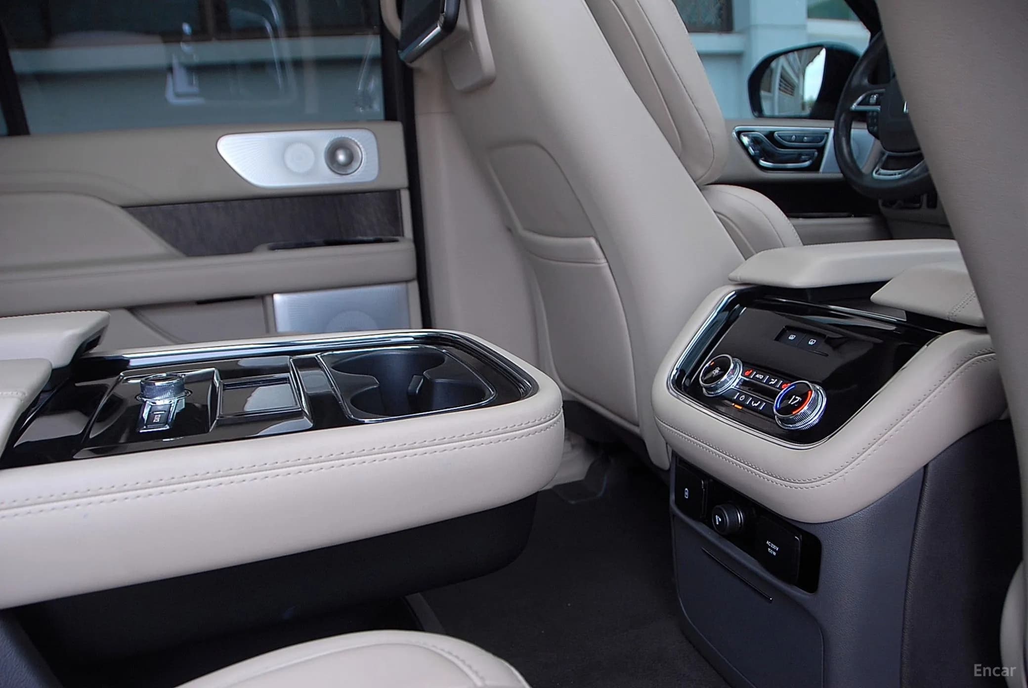 Navigator 4th generation