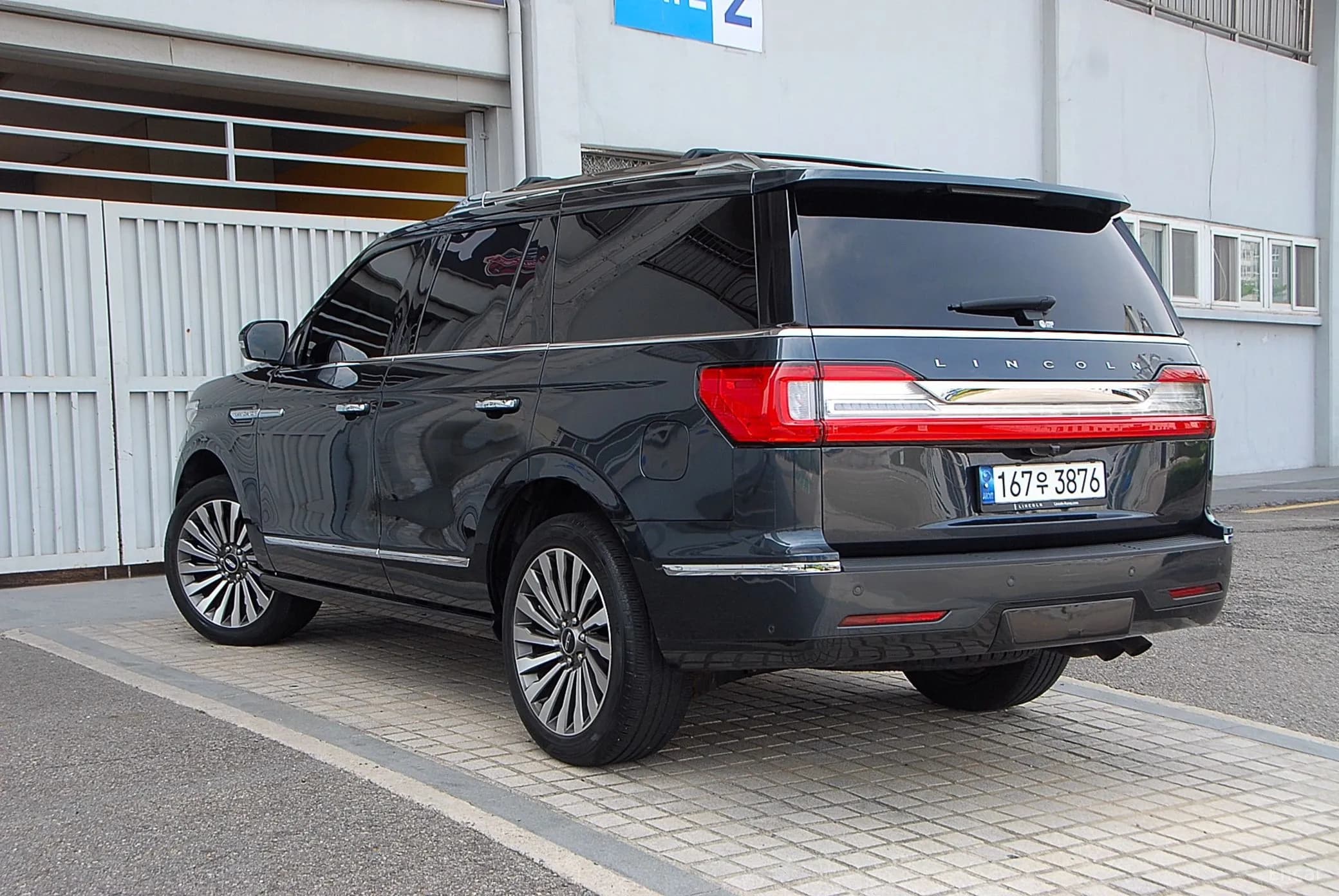 Navigator 4th generation