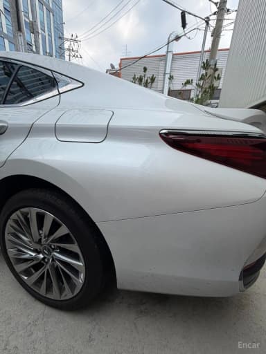 ES300h 7th Generation