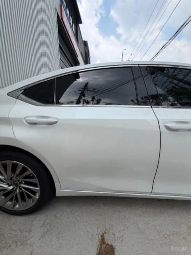 ES300h 7th Generation