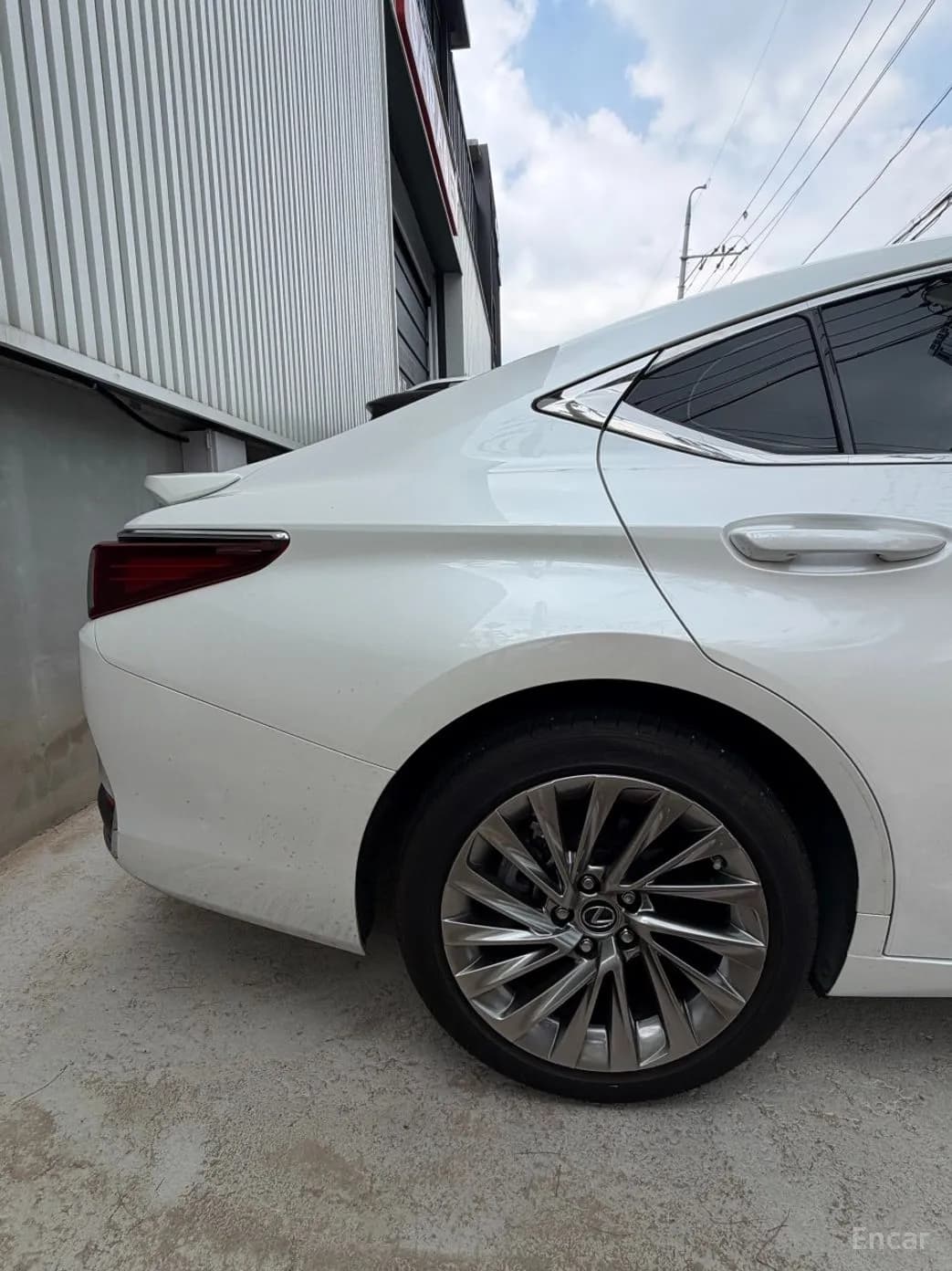 ES300h 7th Generation