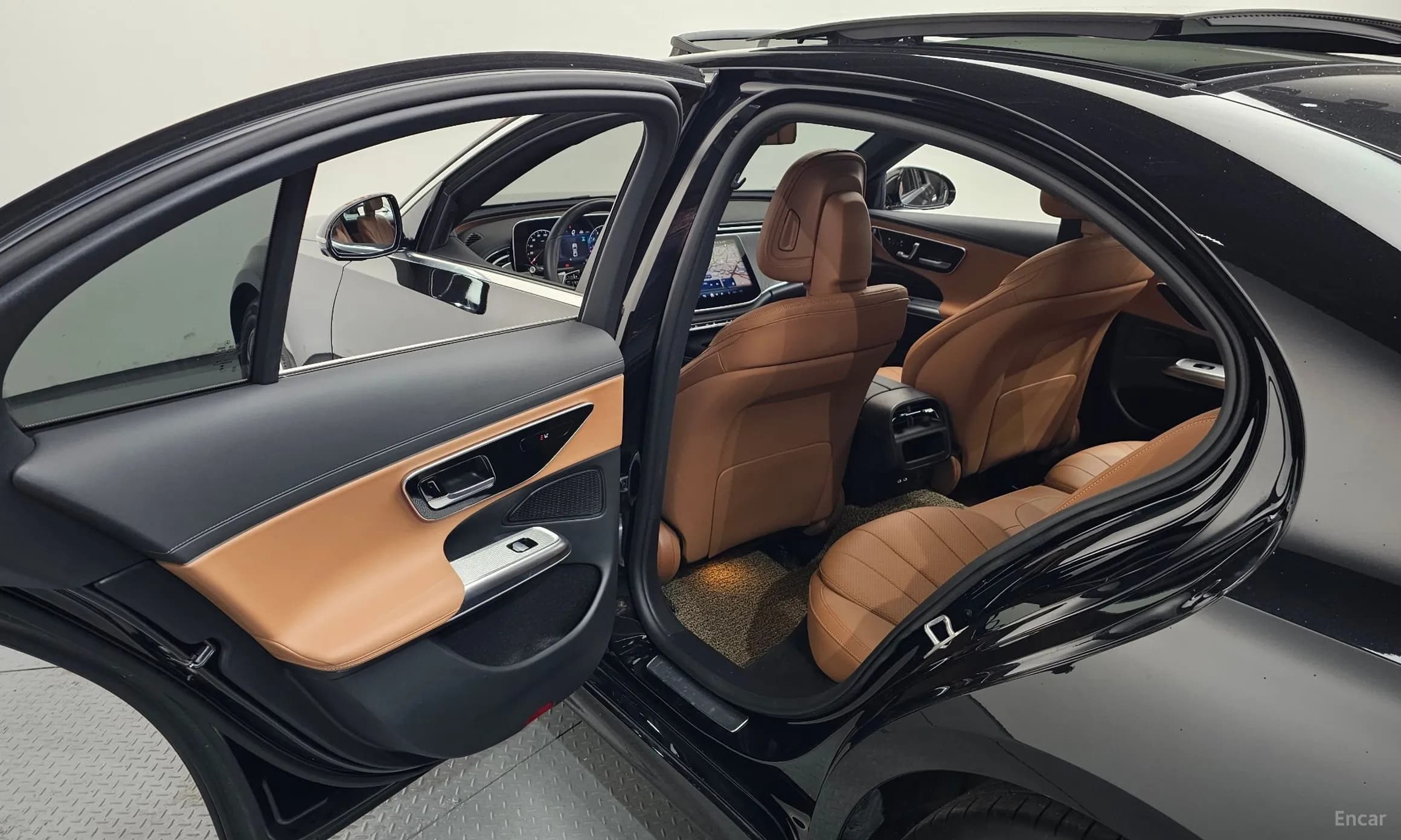 E-Class W214