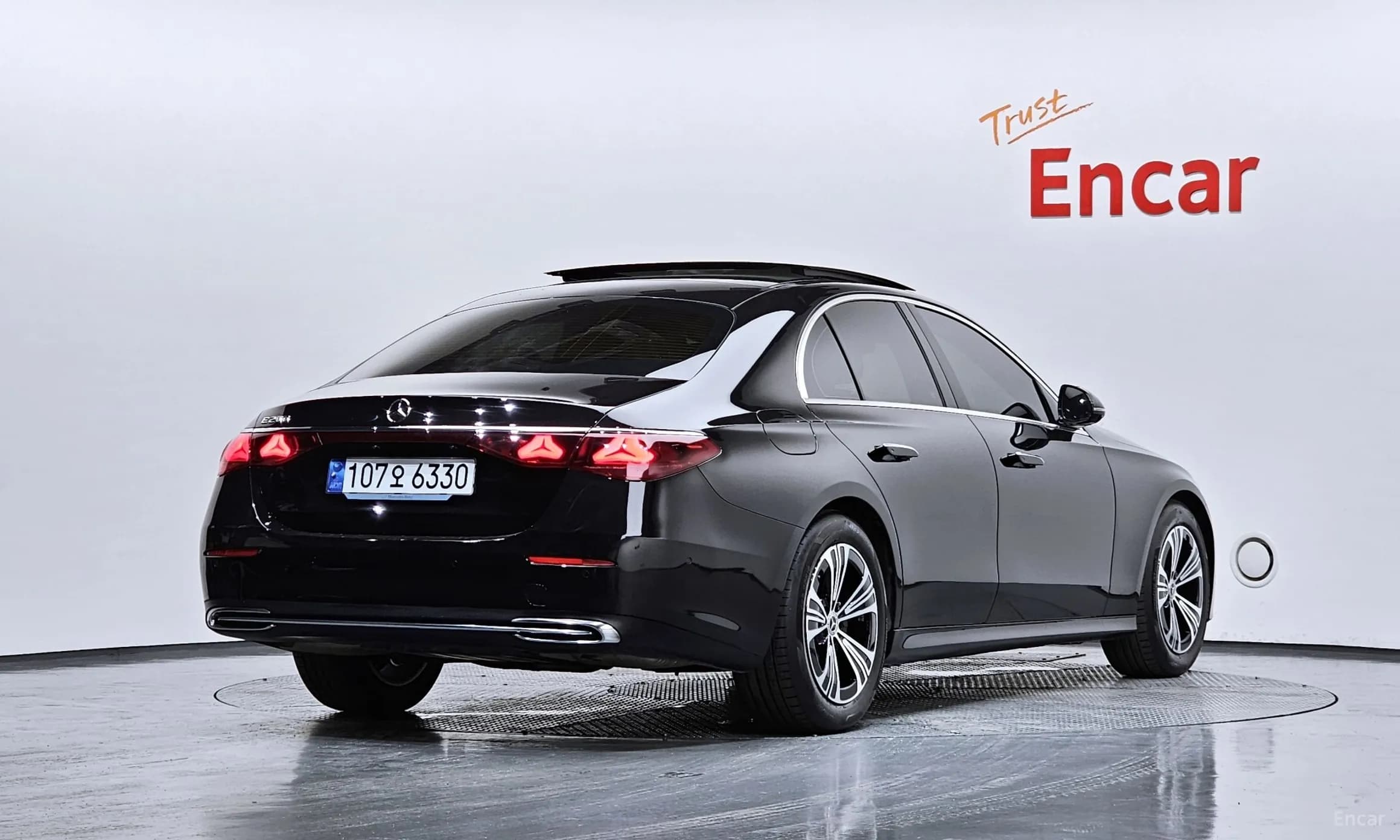 E-Class W214