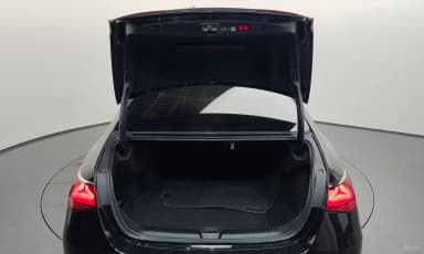 E-Class W214