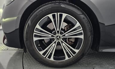 E-Class W214