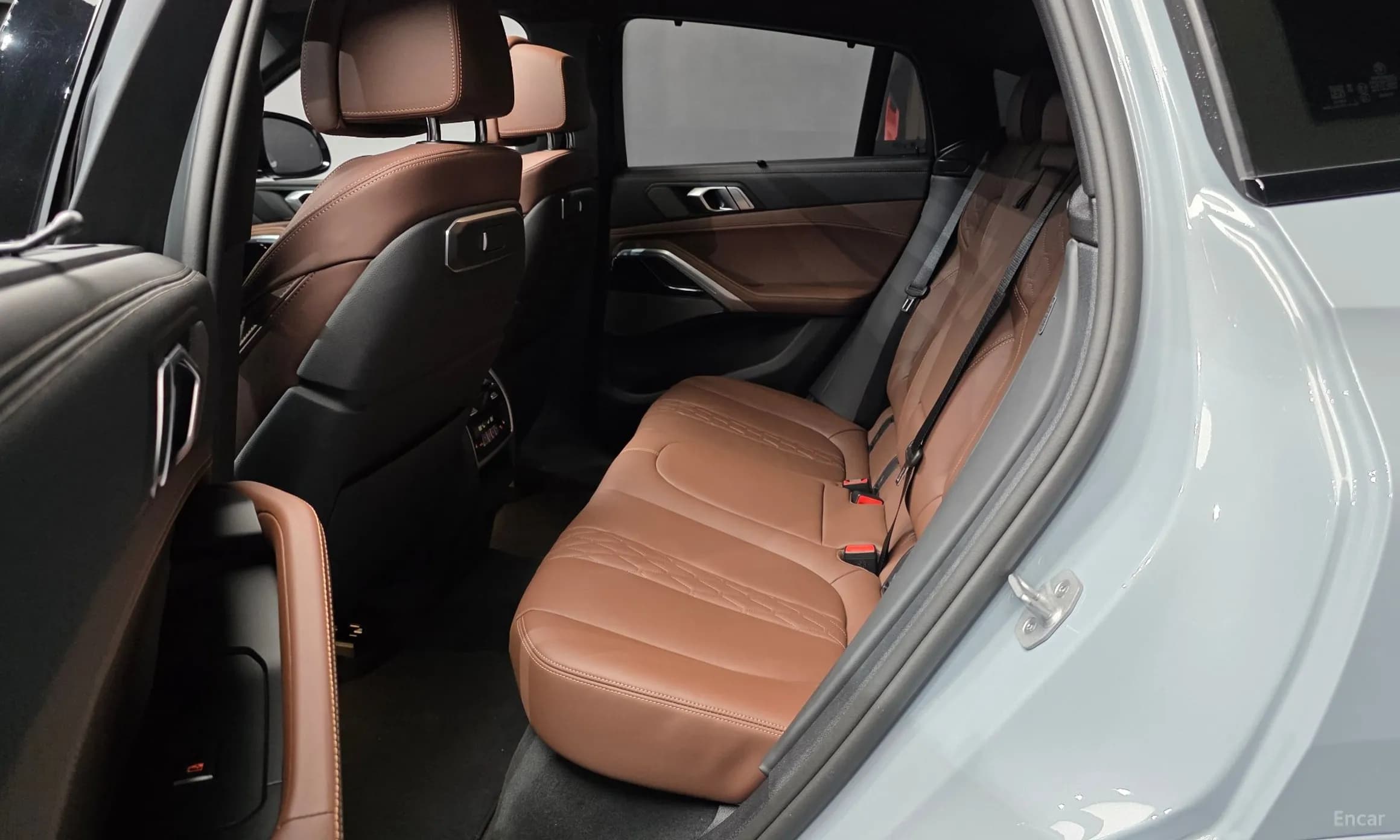 X6 (G06)