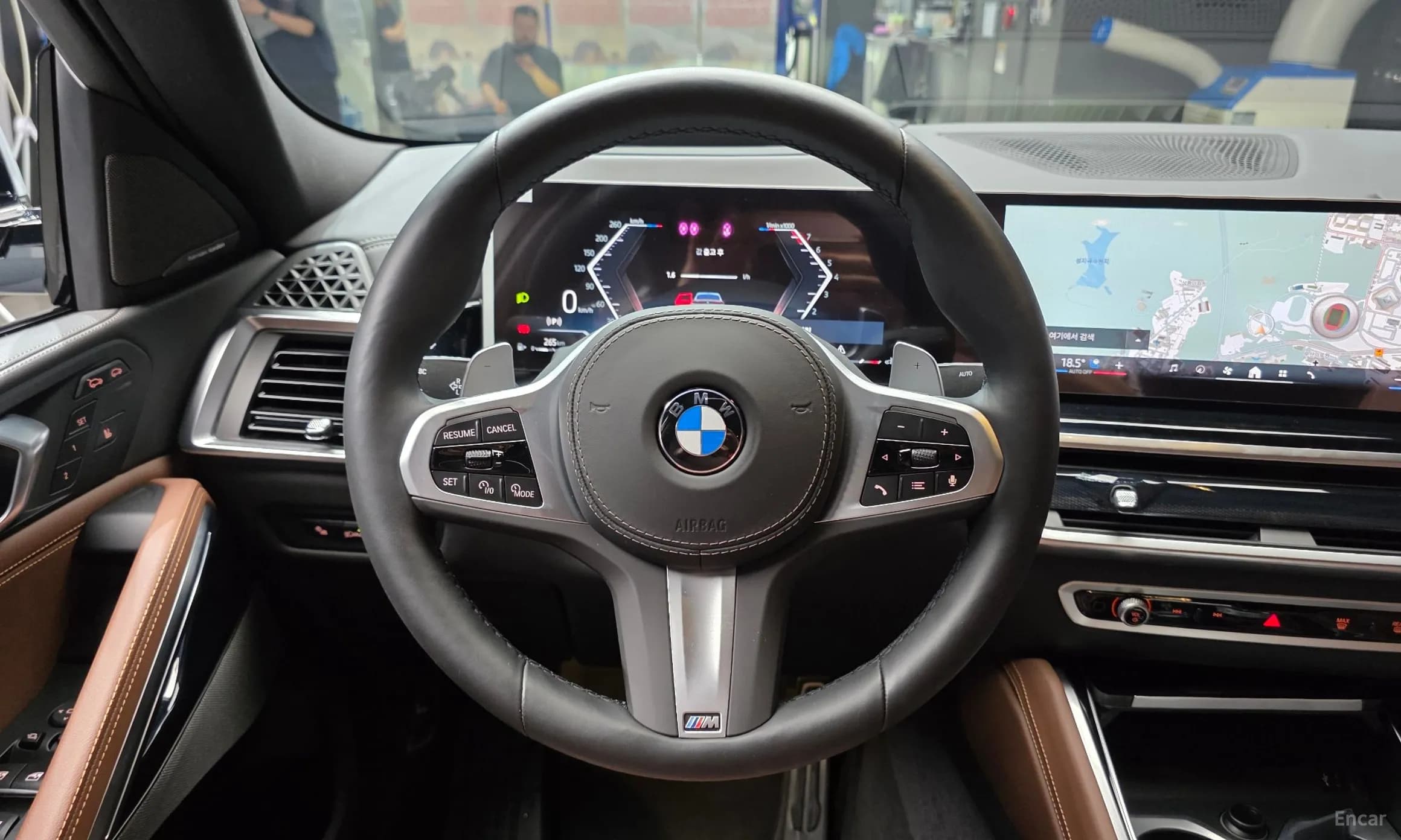 X6 (G06)