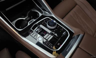 X6 (G06)