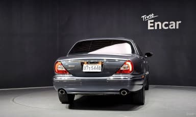 XJ-8