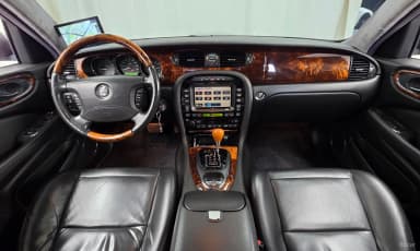XJ-8