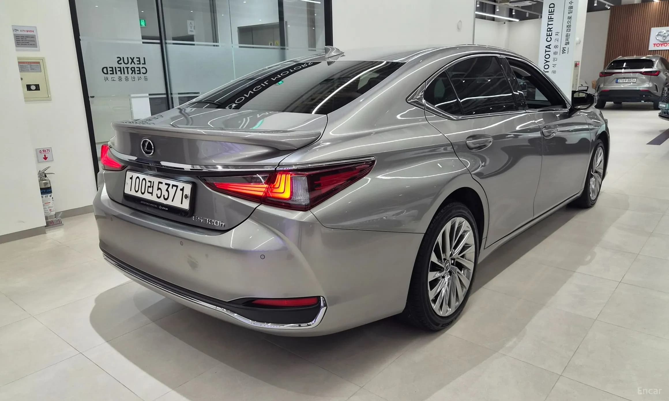 ES300h 7th Generation