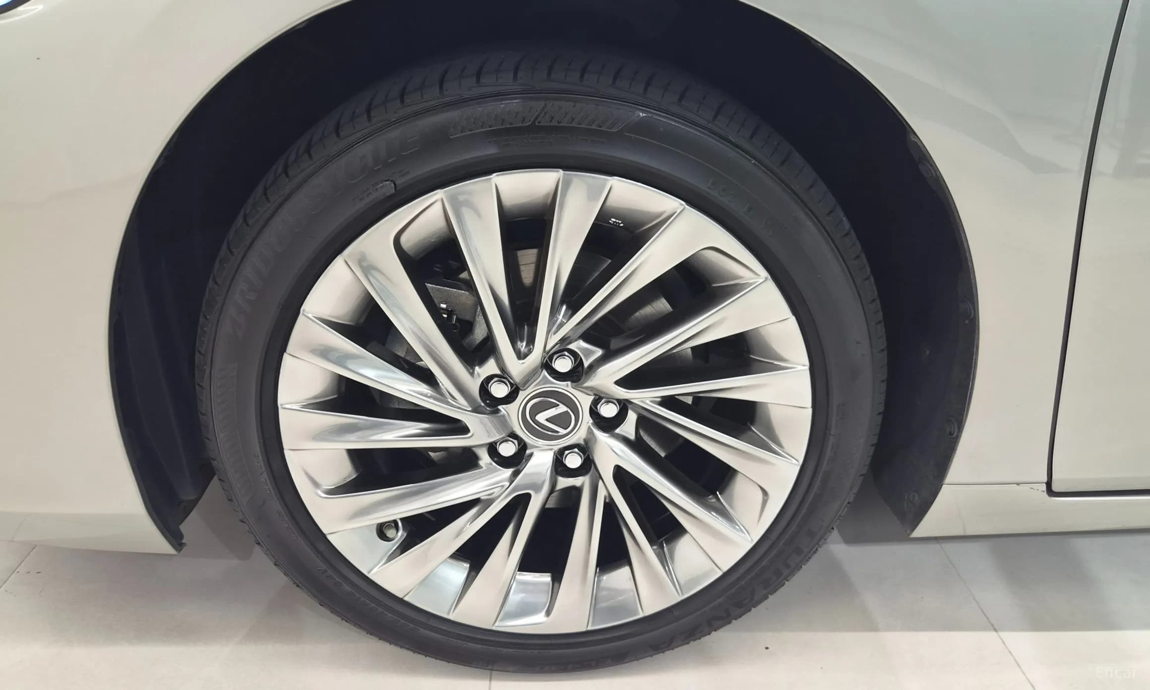 ES300h 7th Generation