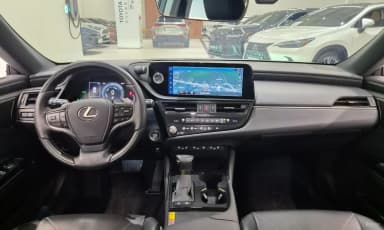 ES300h 7th Generation