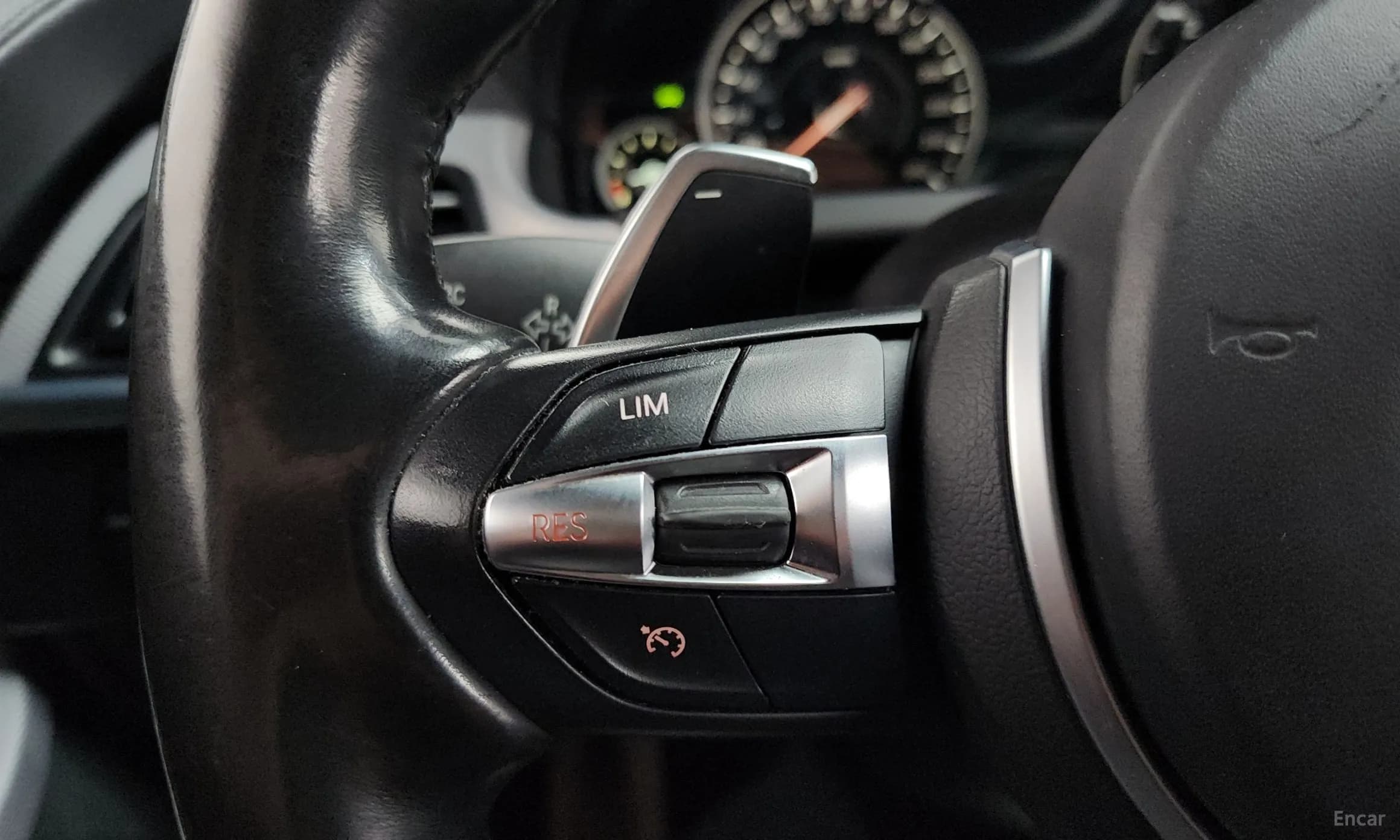 6 Series (F12)
