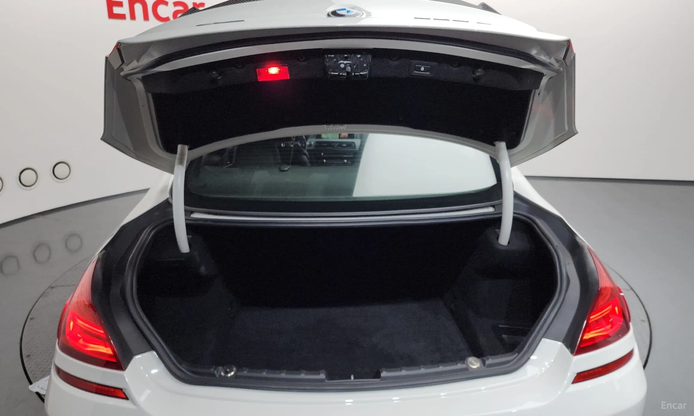 6 Series (F12)