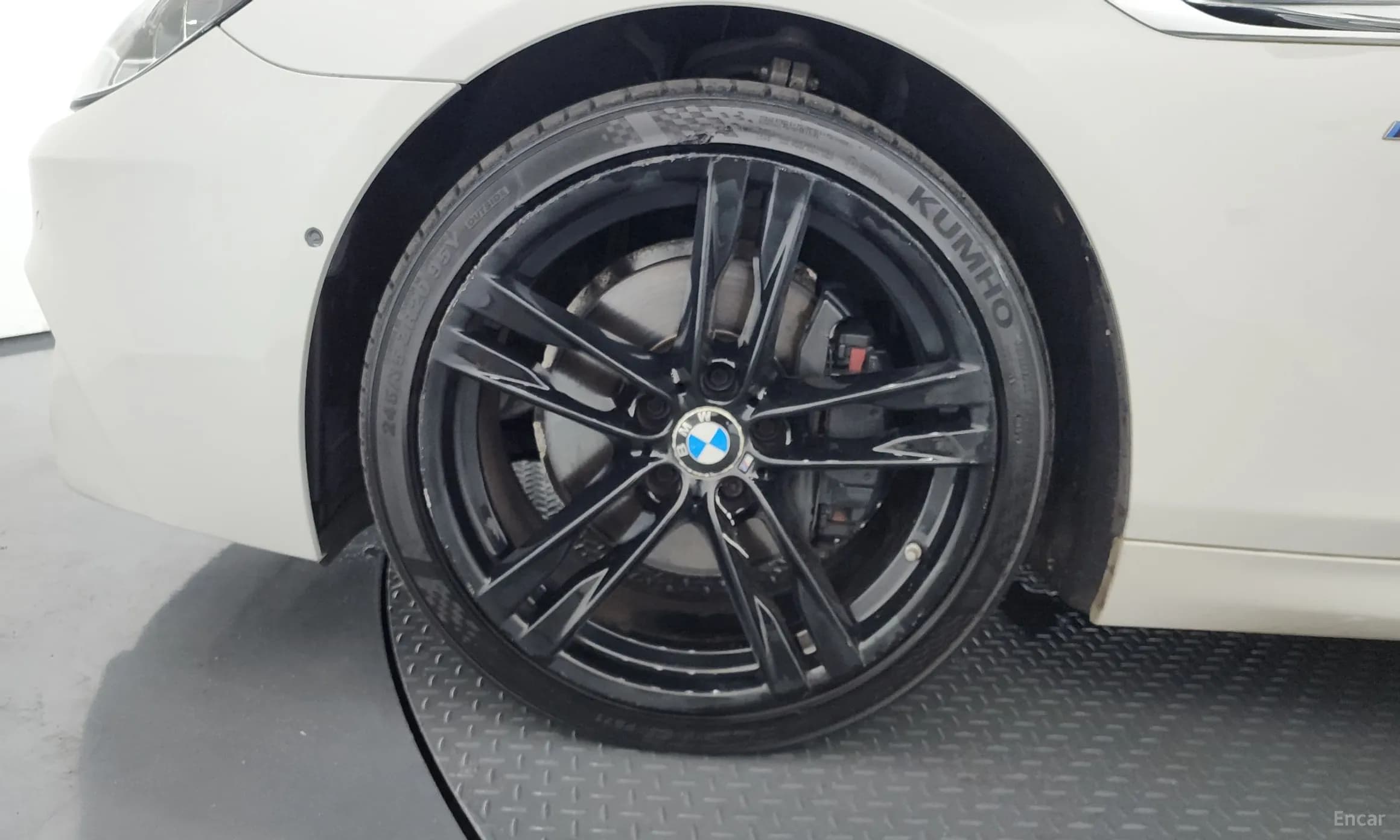 6 Series (F12)