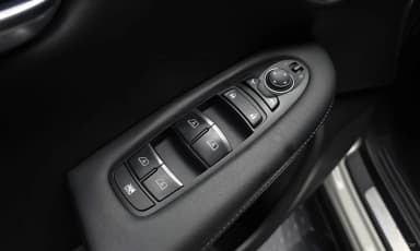 QX50 (P71A)