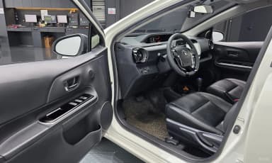 Prius C