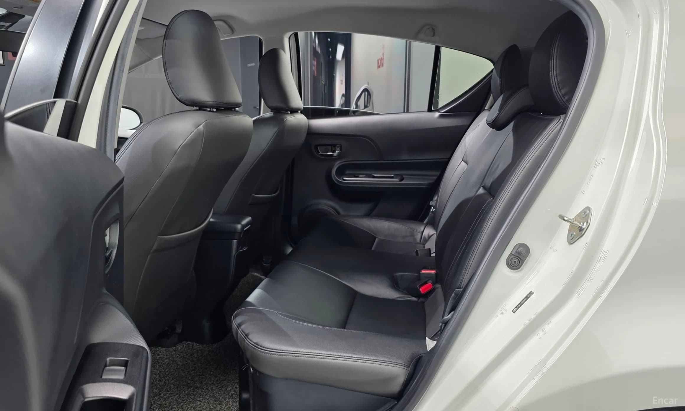 Prius C