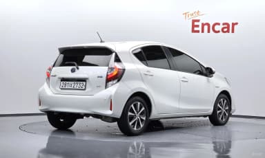 Prius C