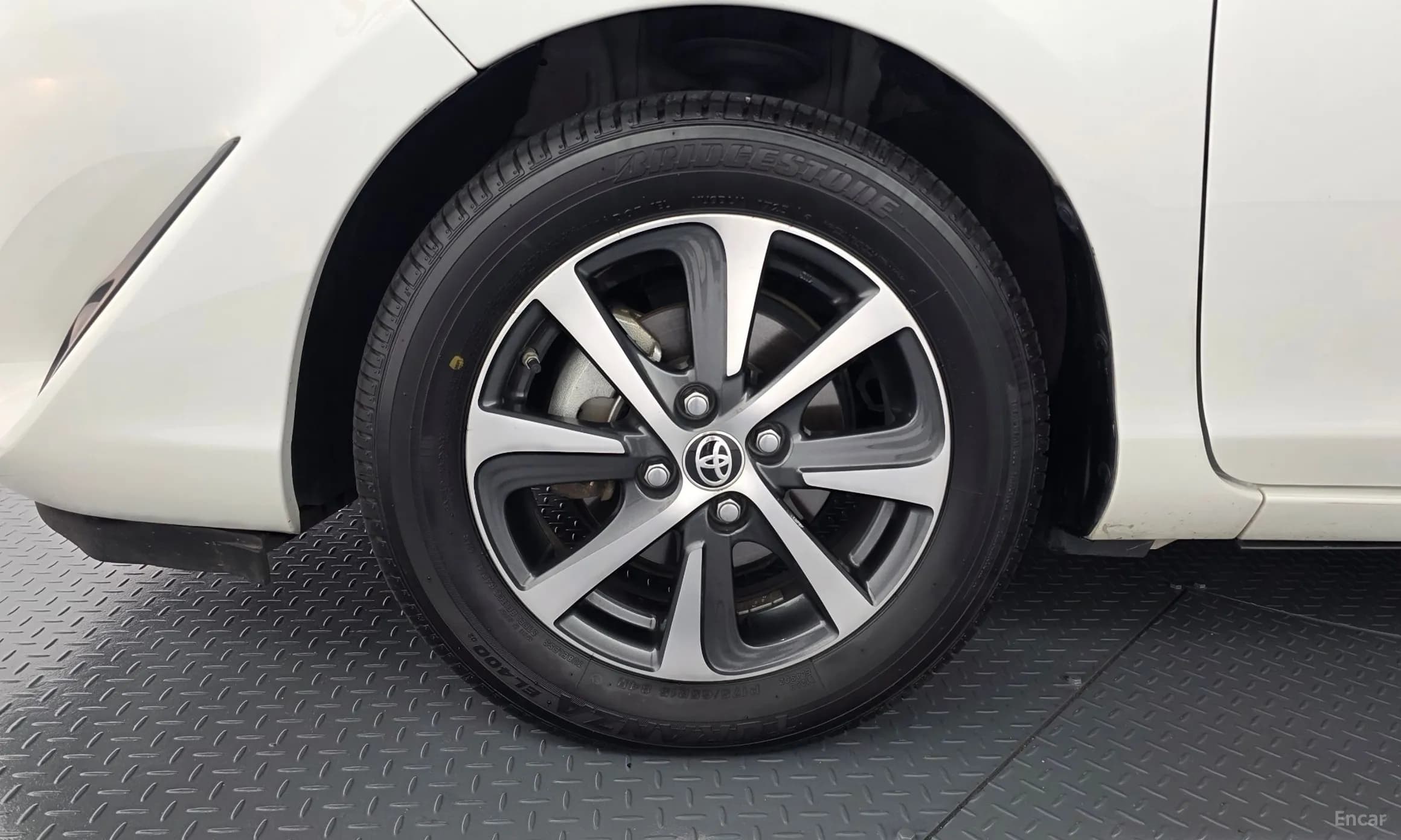 Prius C