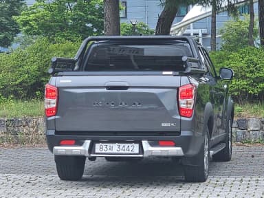 Rexton Sports Khan