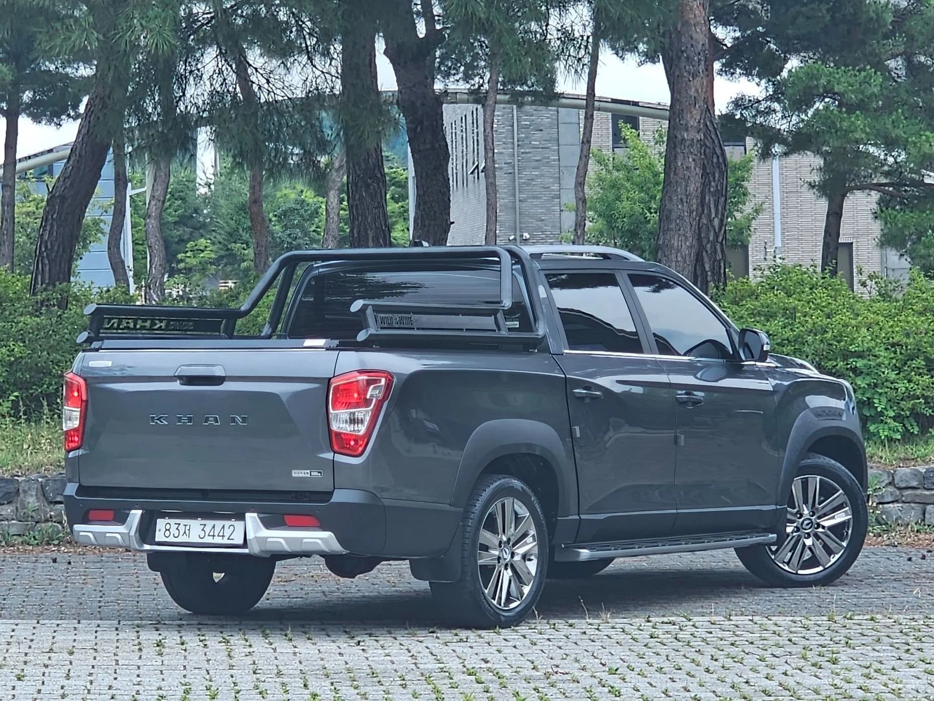 Rexton Sports Khan