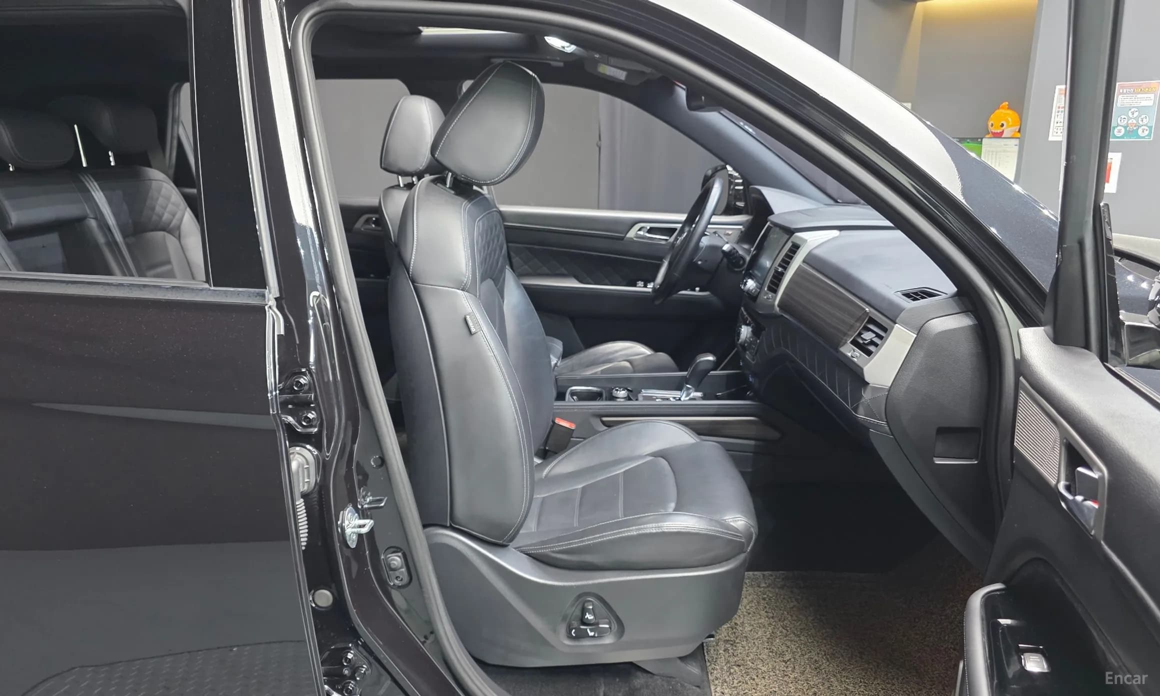 G4 Rexton