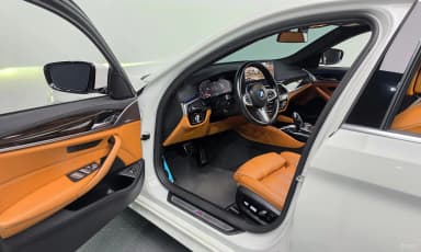 5 Series (G30)
