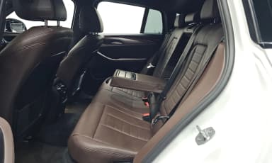 X4 (G02)