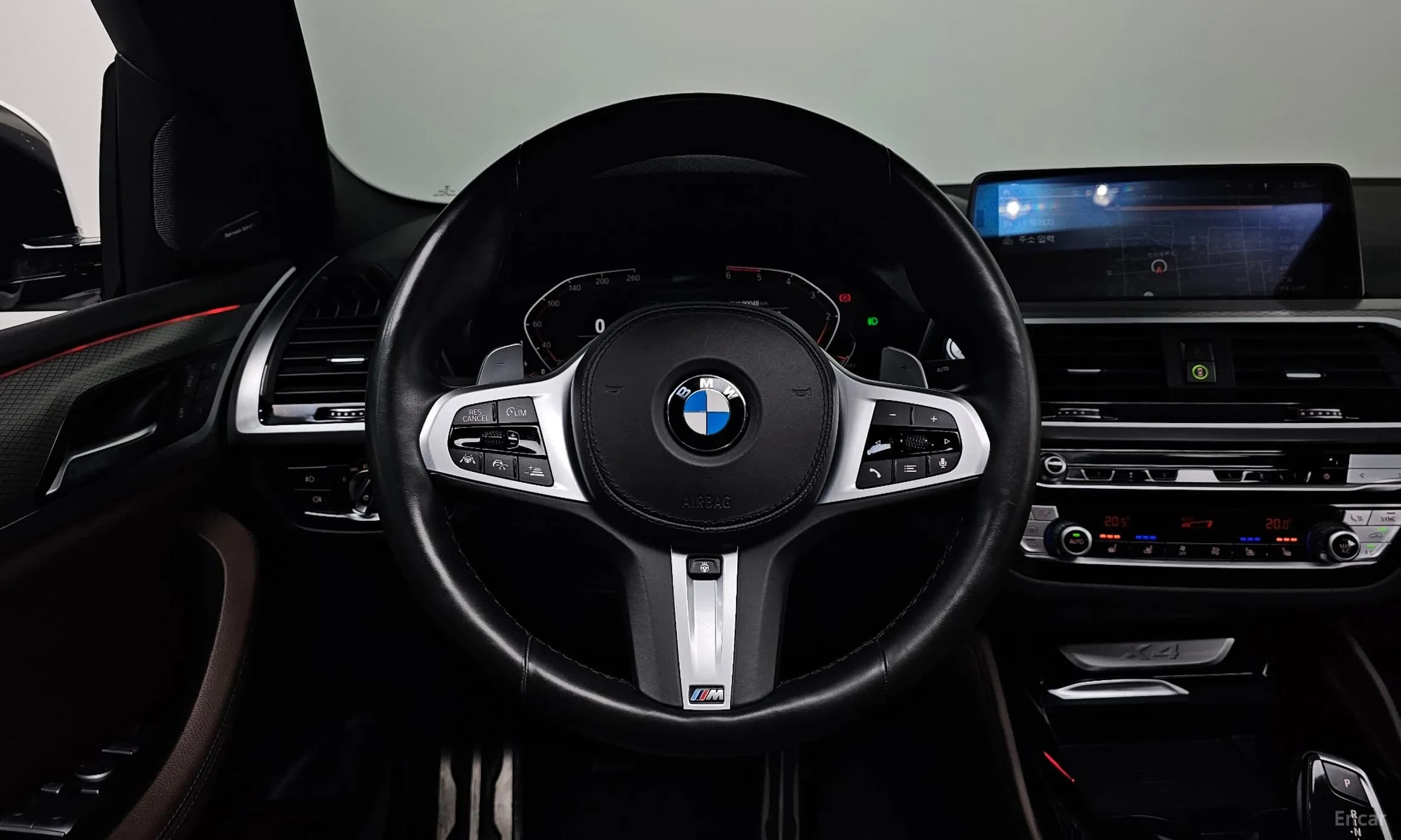 X4 (G02)