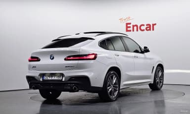 X4 (G02)