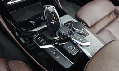 X4 (G02)