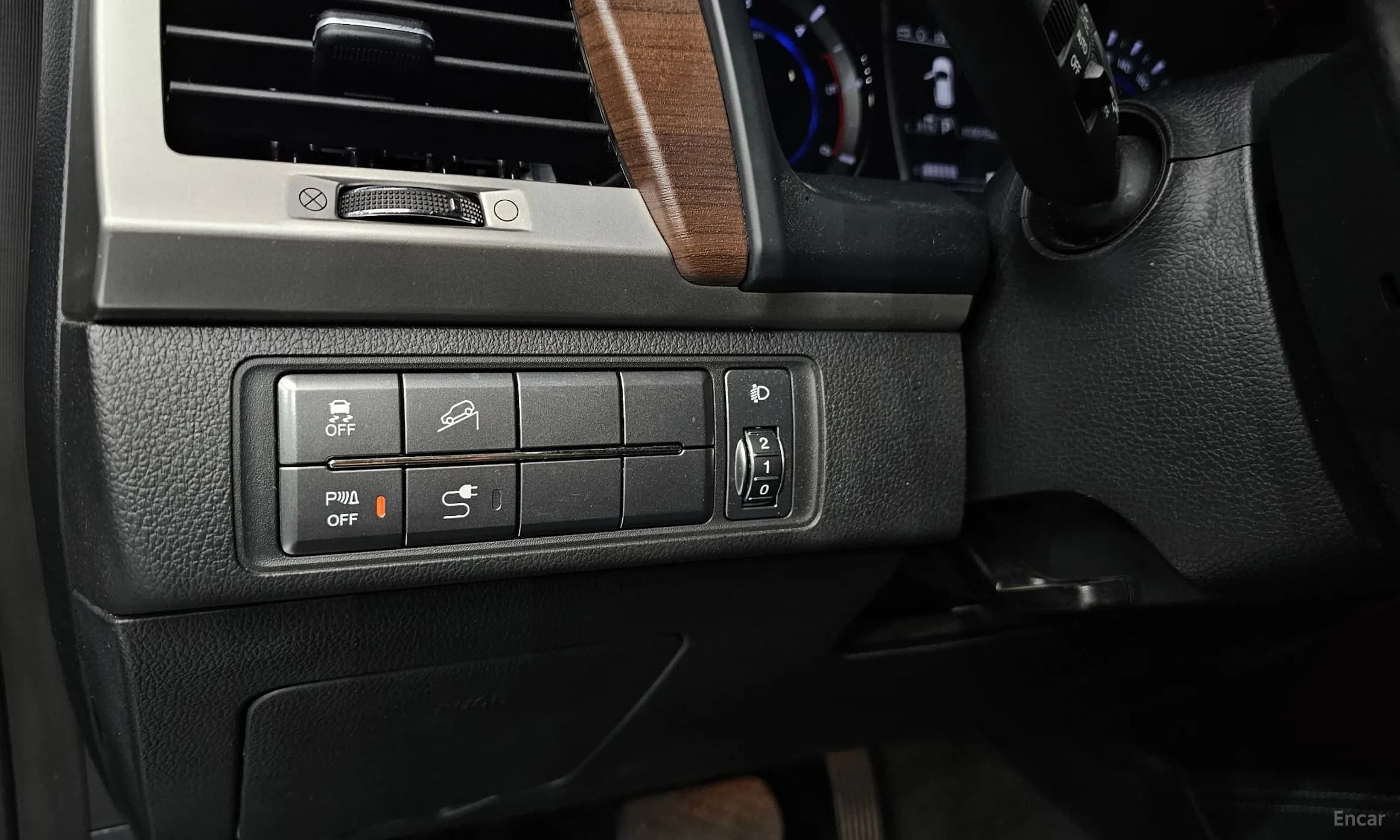 G4 Rexton