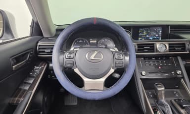 New IS200t