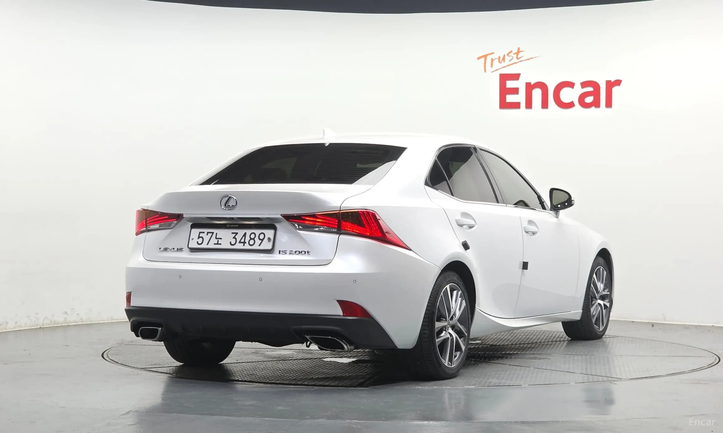 New IS200t