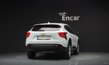 Trax Crossover