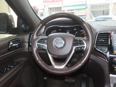 Grand Cherokee