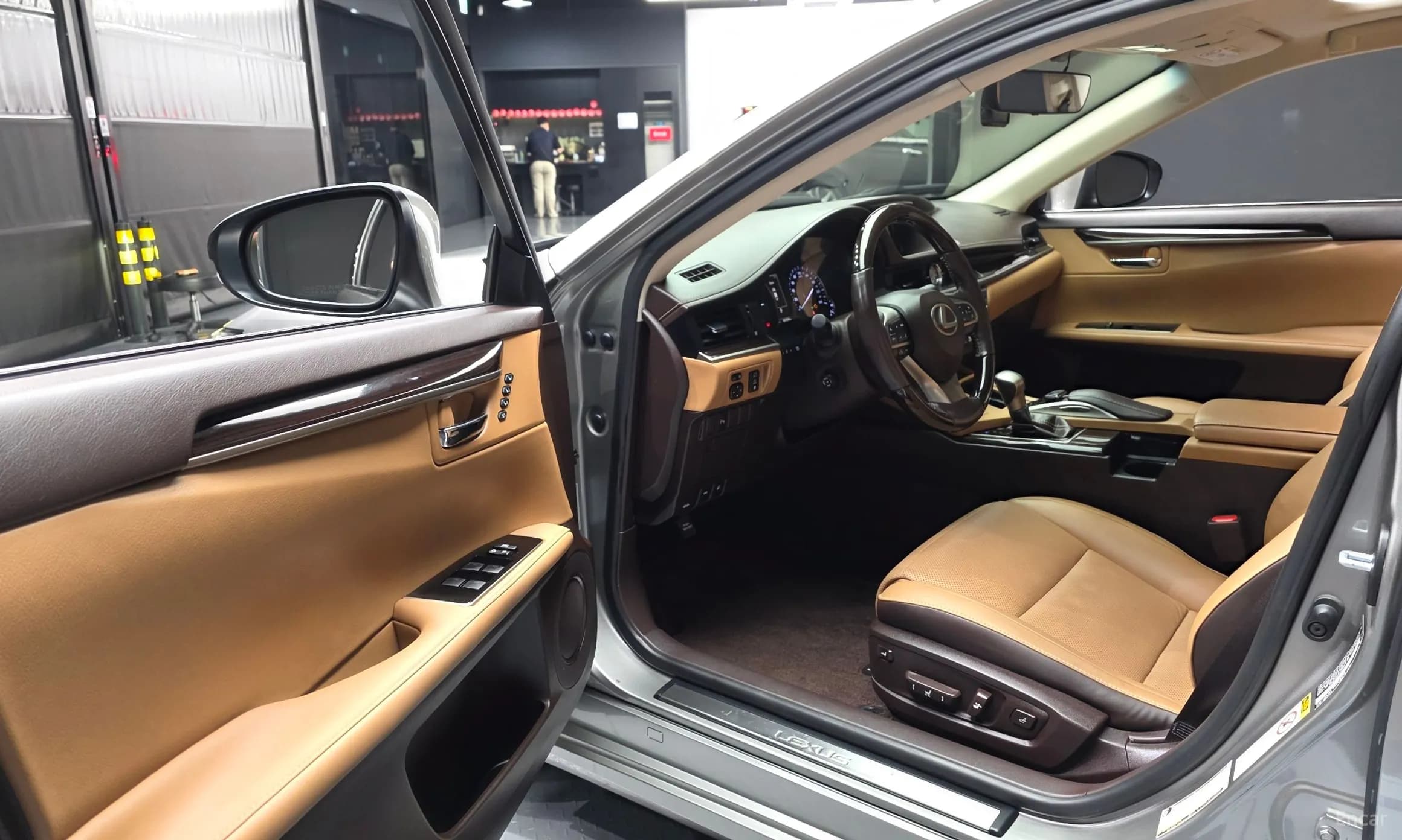 New ES300h