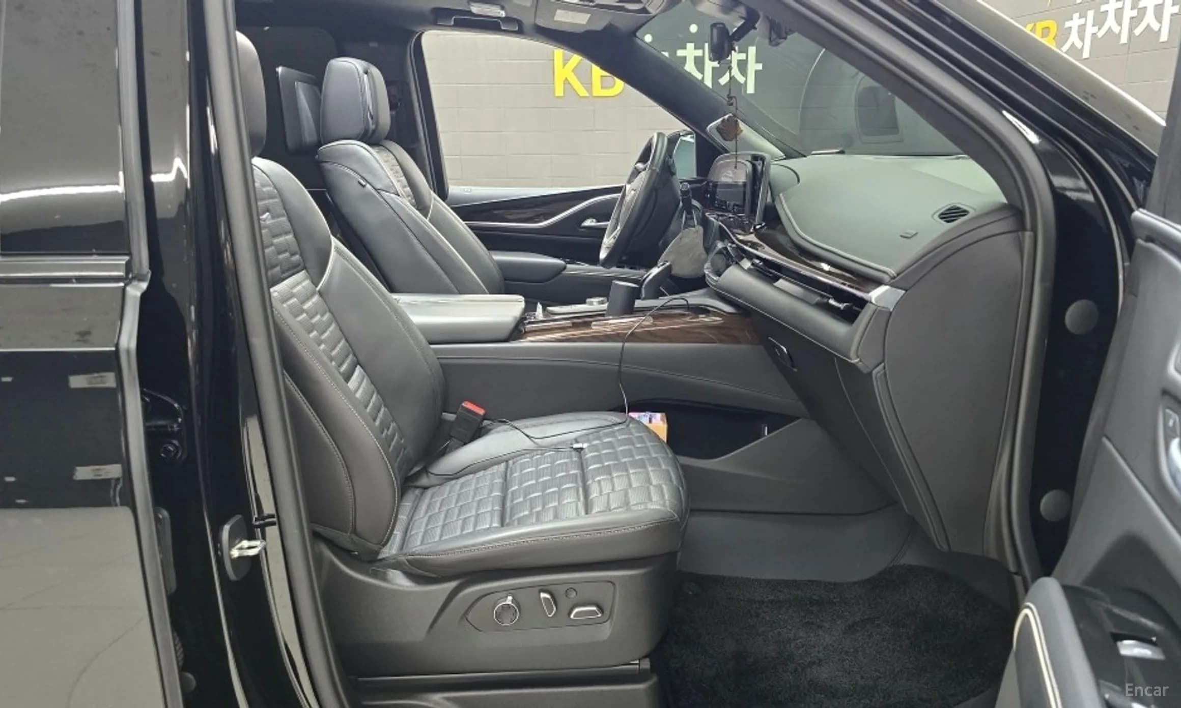Escalade 5th Generation