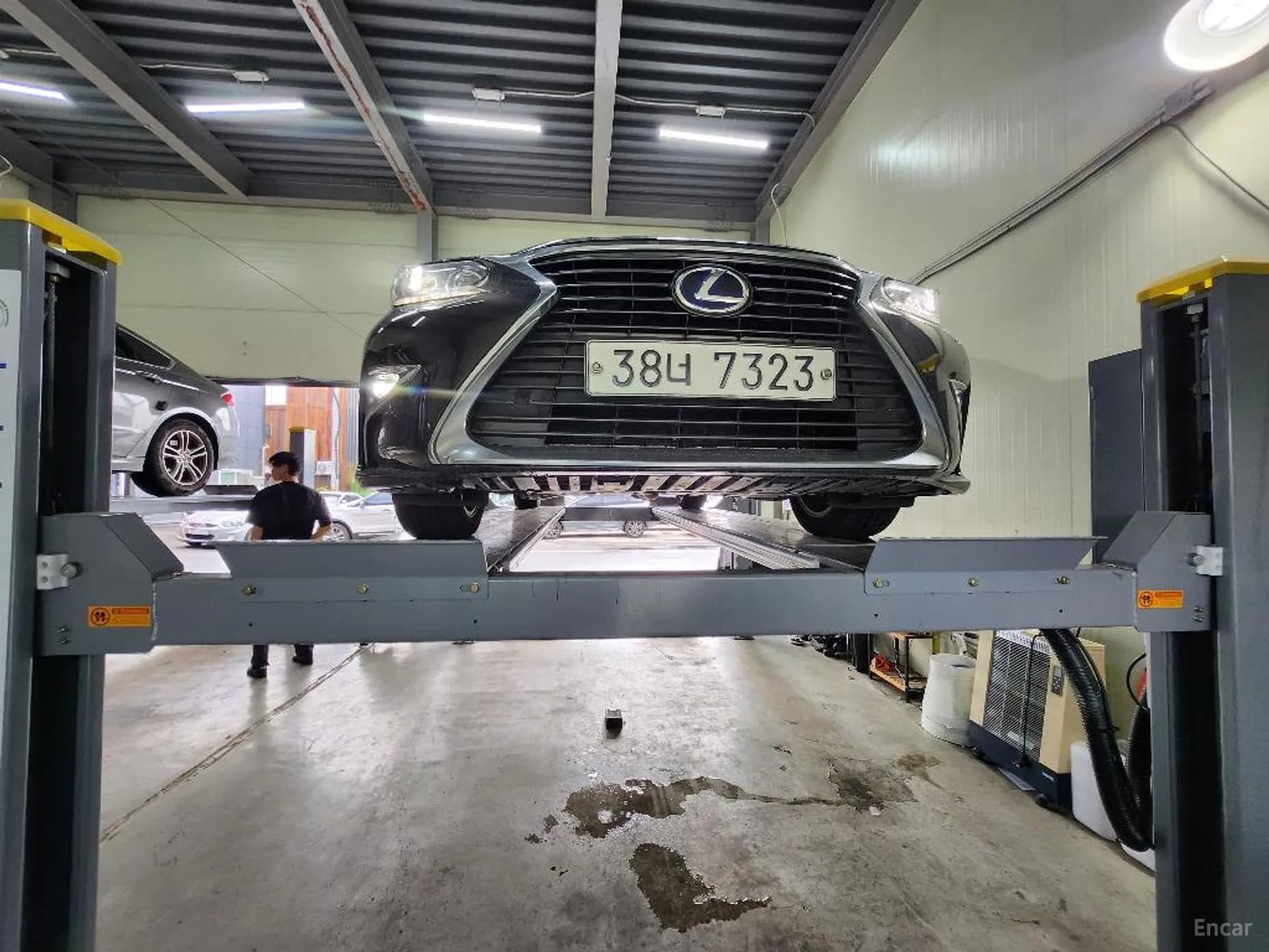 New ES300h