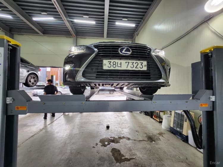 New ES300h